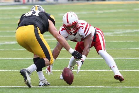 What is a Fumble in Football? And Why Does It Feel Like Dropping Your Ice Cream on a Hot Day?